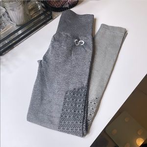 Curves N Combatboots Seamless Ombre Charcoal Grey Booty Scrunch leggings - Small